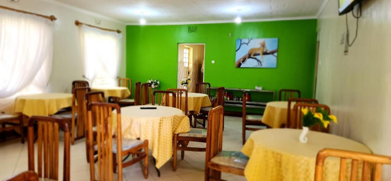 Sparkles Resort Meru Exteriér fotografie